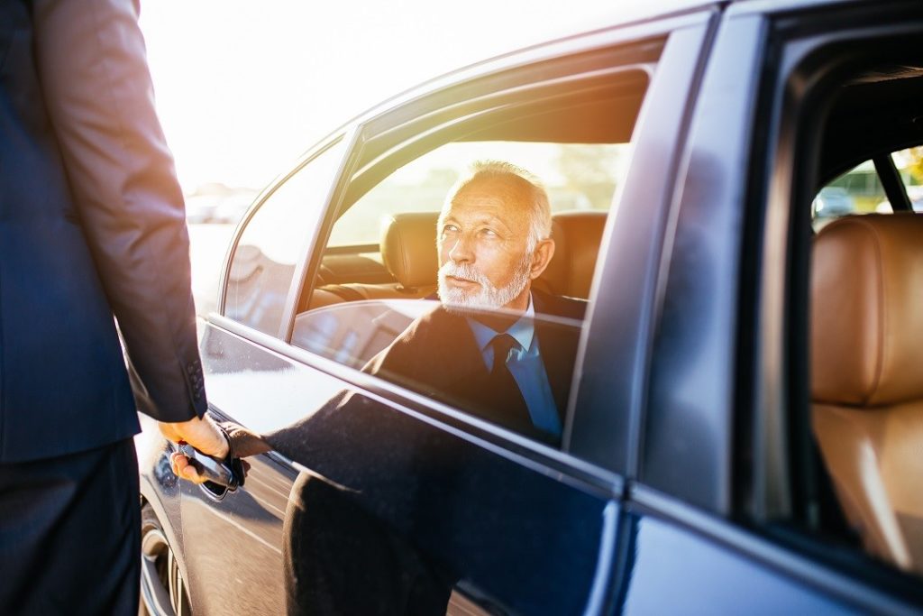 役員運転手 お抱え運転手 をスポット契約で業務合理化 サービスの魅力を解説 セントラルサービス株式会社